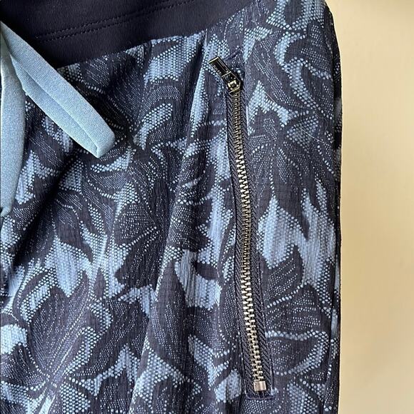 NWOT Athleta Trekkie North Floral Patterned Joggers with Drawstring - size 14 - Picture 8 of 12